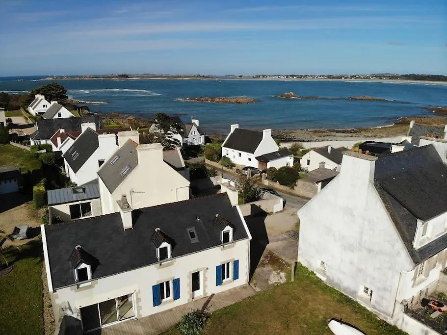 « La Maison De Vacances » A 50 Metres De La Plage Sibiril Holiday home
